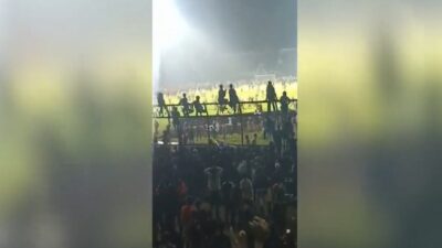 Kronologi Kericuhan Usai Pertandingan Arema FC vs Persebaya Surabaya yang Telan 127 Korban Jiwa